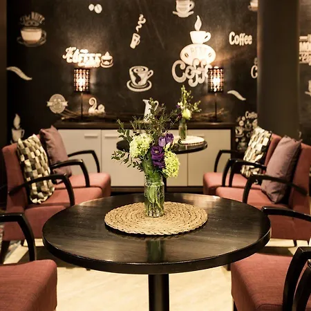 Hotel Eden