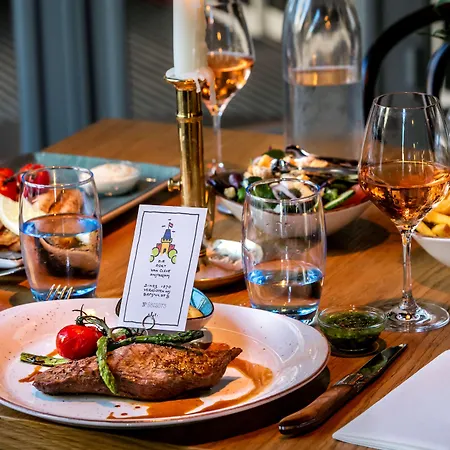 Hotel Die Port Van Cleve 4*