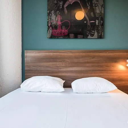 Hotel The Social Hub West 3*