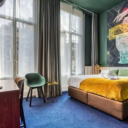 Alexander Hotel