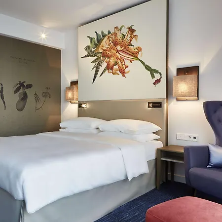 Hyatt Regency Hotel 5*