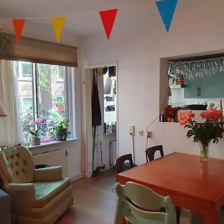 Met 2 Slaapkamers En Tuin In * אמסטרדם