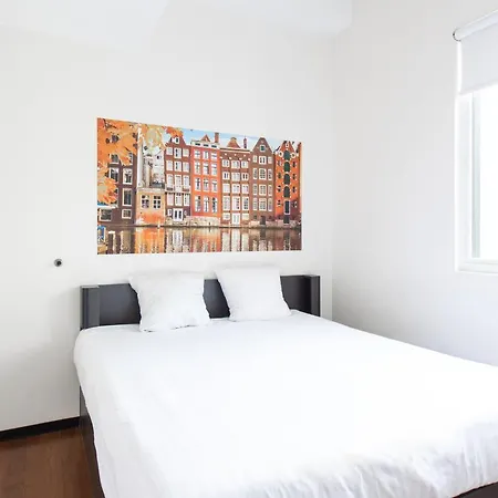 Easyhotel City Centre South Hotel