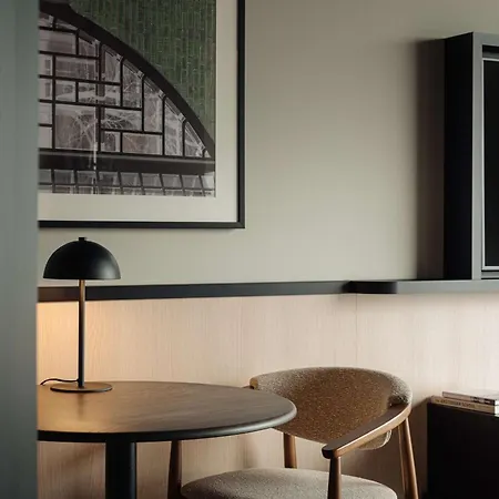 Doubletree By Hilton Station Amsterdam