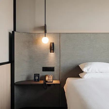 Doubletree By Hilton Station Hotel