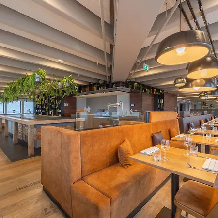 Otel Leonardo Rembrandtpark 4*