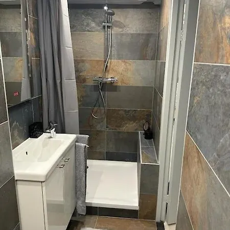 Apartment Unique Royal Basement