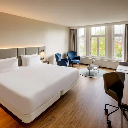 Nh Schiller 4*