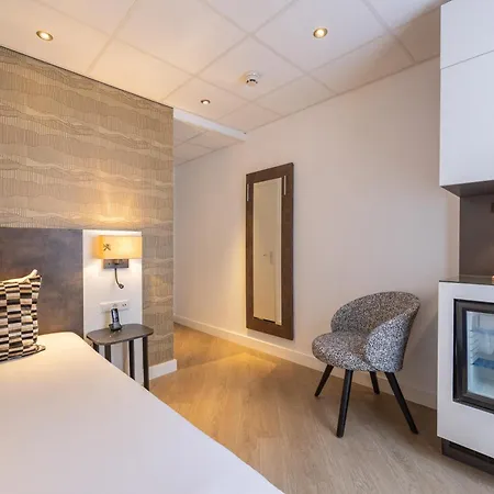 De Roode Leeuw Hotel 4*