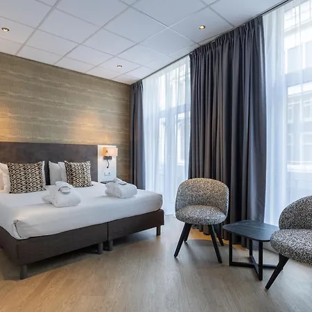 De Roode Leeuw Hotel 4*