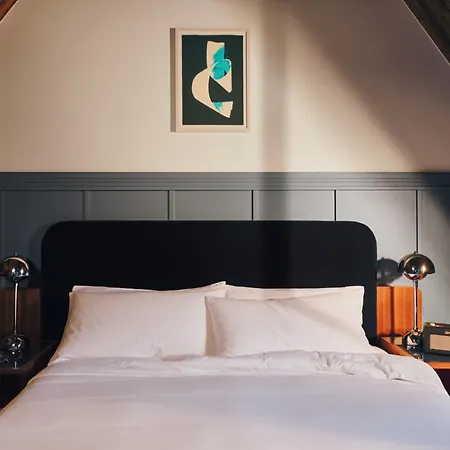 호텔 The Hoxton, Lloyd 4*