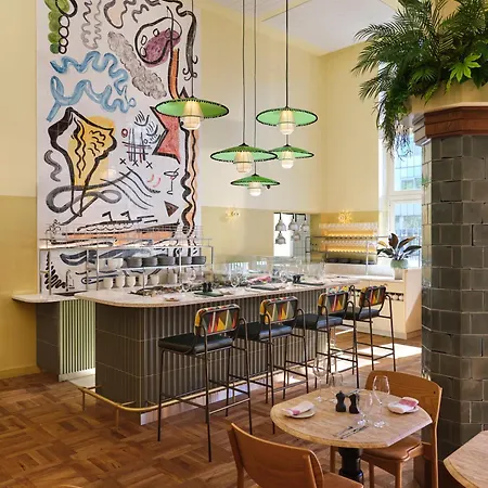 호텔 The Hoxton, Lloyd 4*