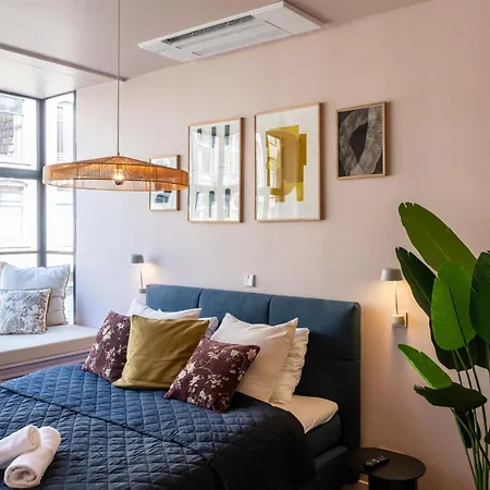 Luxurious In Vondelpark/museum District Bed & Breakfast