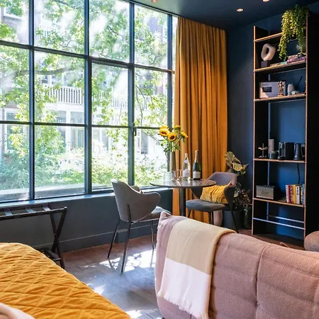Luxurious In Vondelpark/museum District Bed & Breakfast