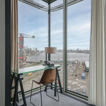 Hotel Doubletree By Hilton - Ndsm Wharf 4*