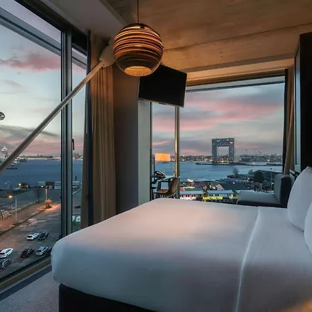 Doubletree By Hilton - Ndsm Wharf Hotel