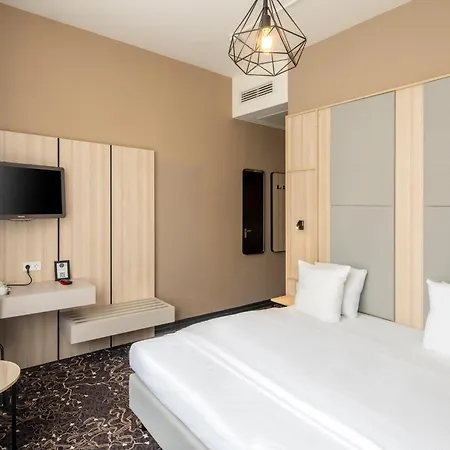The Alfred Hotel 3*