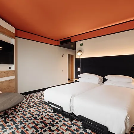 Hotel Doubletree By Hilton Station