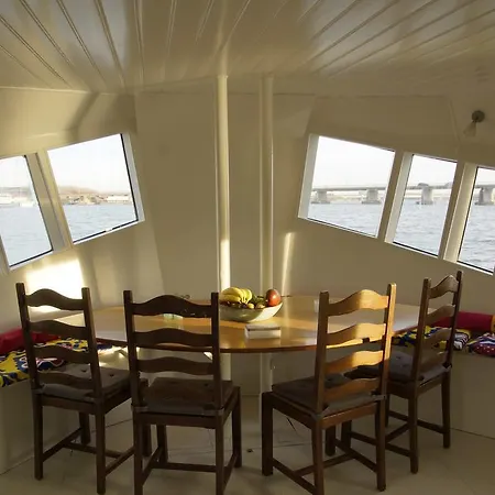The Island Houseboat *