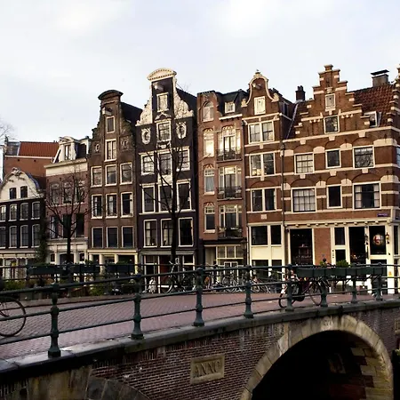 Sint Nicolaas Ámsterdam