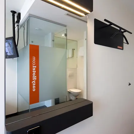Hotel Easyhotel City Centre South 2*