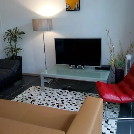 Jordaan Canal View Apartment *