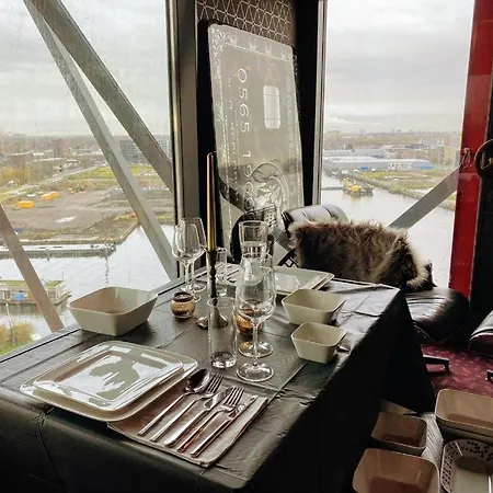 Crane Faralda Hotel Amsterdam