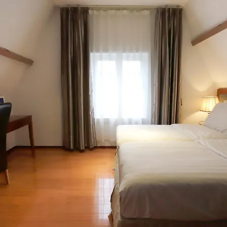 Hotel Chasse 4*