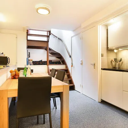 Leidseplein-amsterdam Centre Bed and breakfast 3*