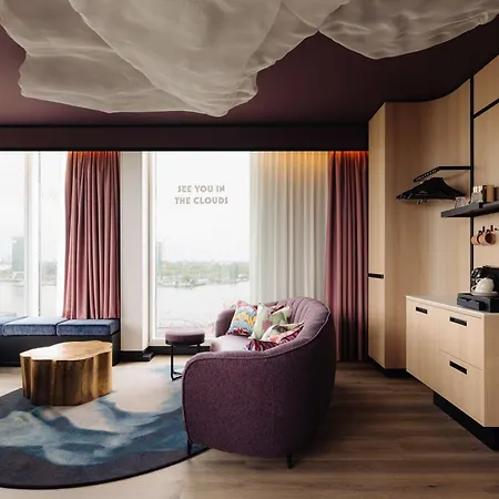 Doubletree By Hilton Station Amsterdam