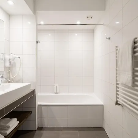 Yays Island By Numa Aparthotel