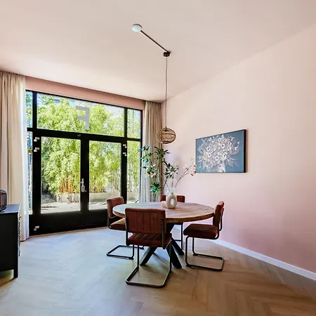Stylish Next To The Amstel River- Unit F 암스테르담