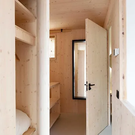 Wooden Wonders - A Unique Studio Experience In Amsterdam-noord Gasthof *