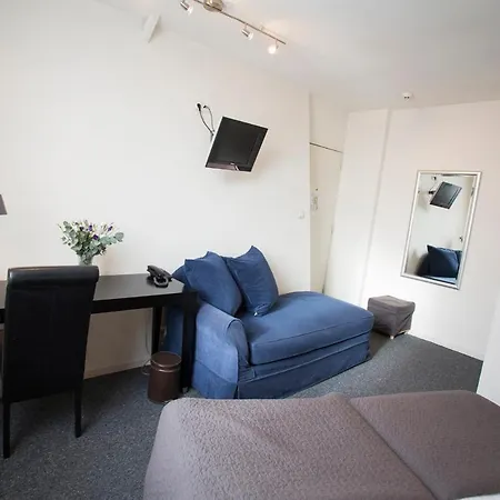 Quentin Hotel