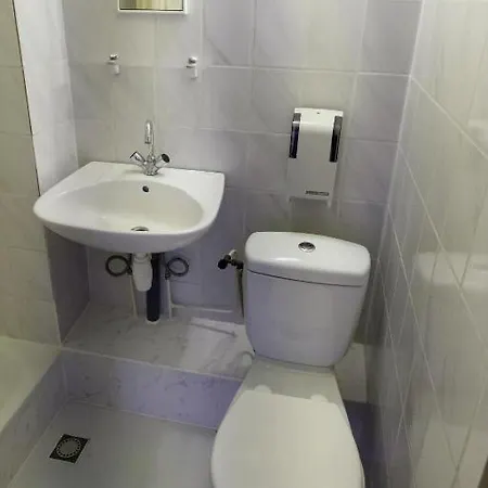 Ben Centre Hotel *