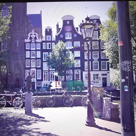 Urban Escape Ams * Ámsterdam