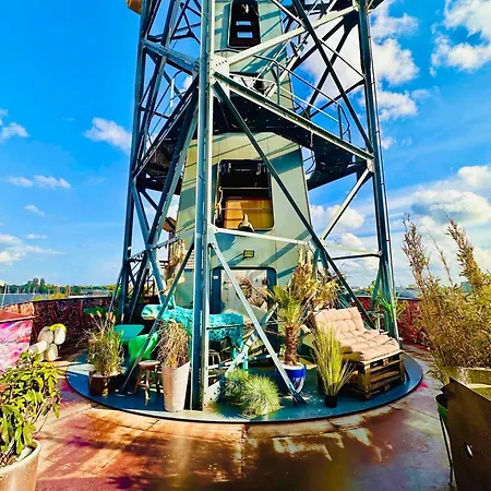 Crane Faralda Hotel