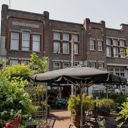 De Hallen 4*
