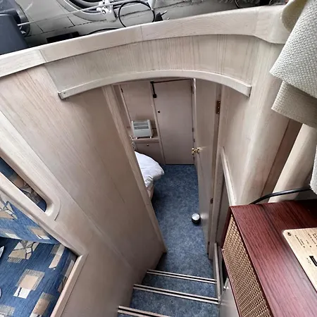 Hotel en barco Luxury Houseboat *