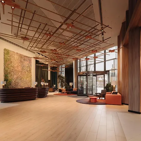 Doubletree By Hilton Station Hotel