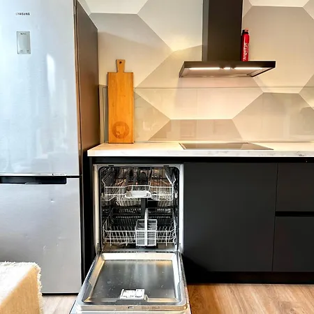 아파트 Cozy Retreat With Park Views And Free Parking 암스테르담