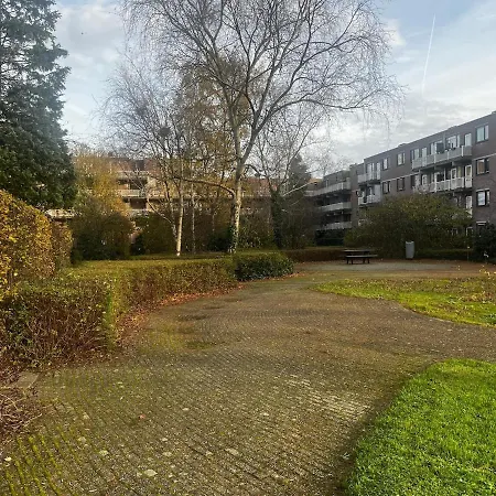 With Garden In The Heart Of The City Amesterdão
