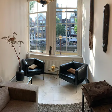 Unique Royal Basement *