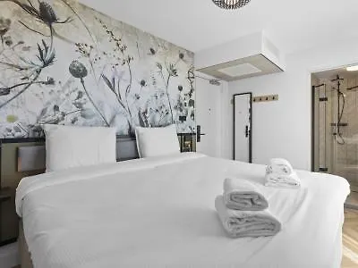 Central Park Hotel 3*