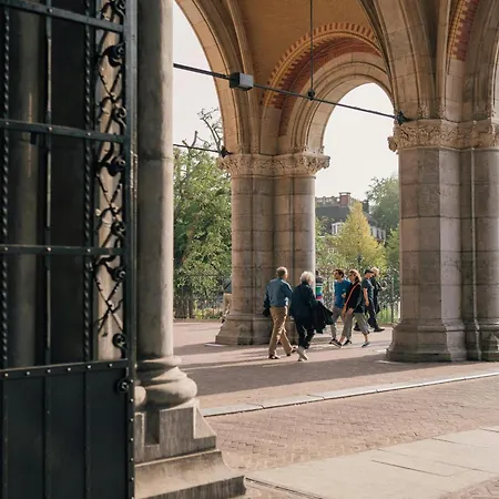 De Hallen