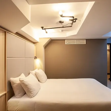 The Alfred Hotel