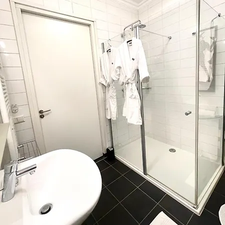 Luxury Center With Canal View 1 Kingsize Bed And 1 Sleeping Sofa Amszterdam