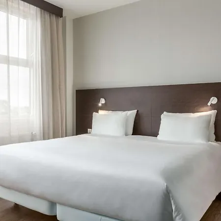 Hotel Nh City Centre 4*