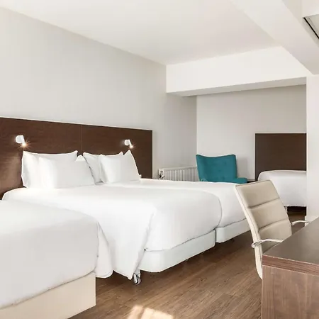 Hotel Nh City Centre 4*