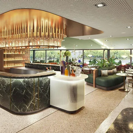 Marriott Hotel 5*